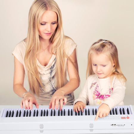 Digitales Klavier mit 88 Tasten tragbares elektronisches Keyboard 127 x 21,5 x 6,5 cm Weiß + Schwarz
